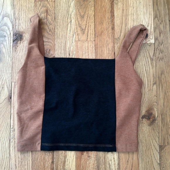 Beyond Yoga Set Spacedye Vitality Colorblock Cropped Tank and Legging Set Small - Picture 5 of 7